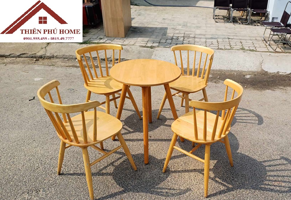 Bàn ghế quán cafe bằng gỗ
