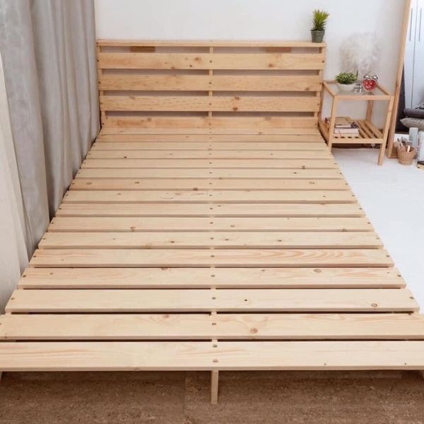 Thanh lý giường gỗ pallet giá rẻ cho sinh viên